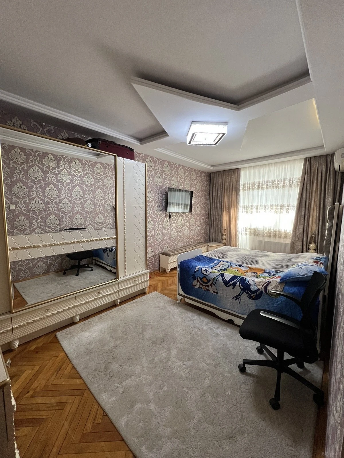 Satılır 4 otaqlı mənzil 100 m²