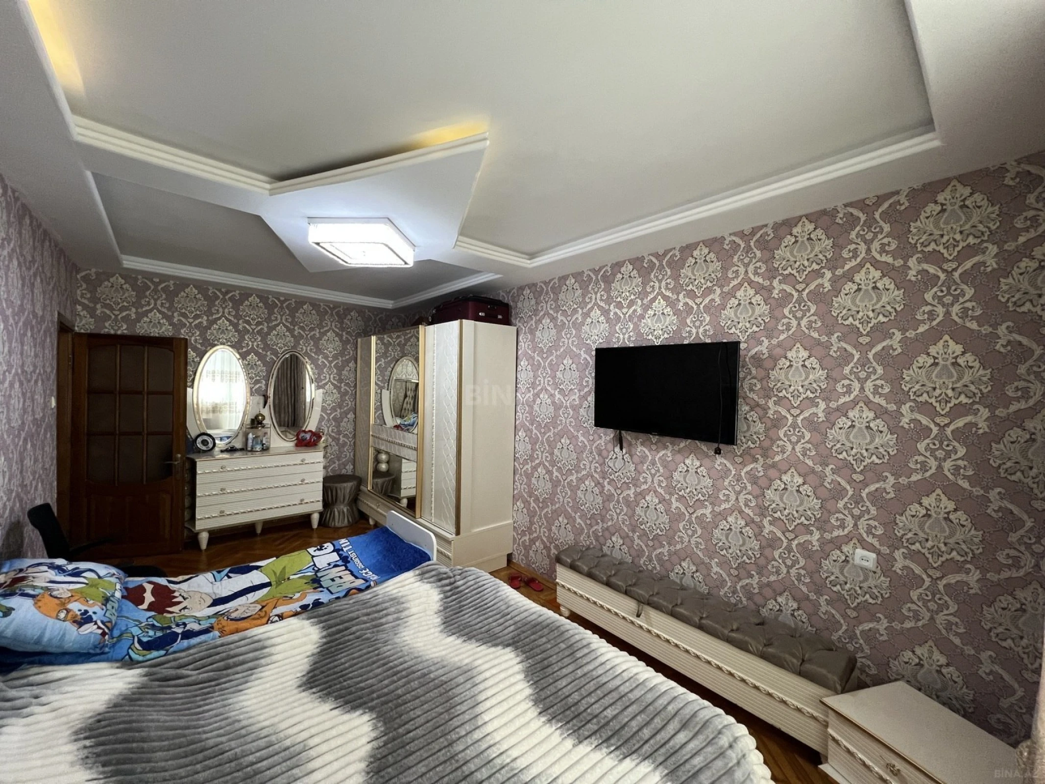 Satılır 4 otaqlı mənzil 100 m²