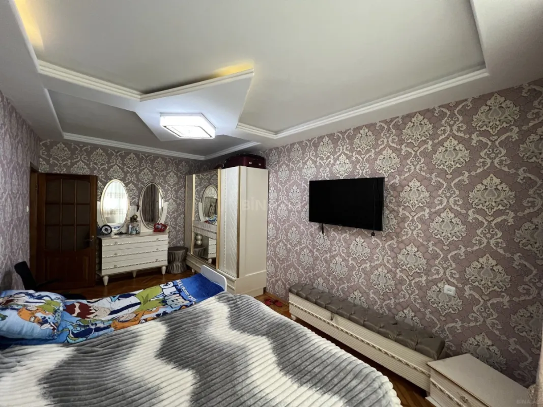 Satılır 4 otaqlı mənzil 100 m²