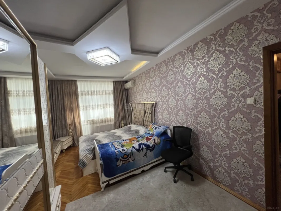 Satılır 4 otaqlı mənzil 100 m²