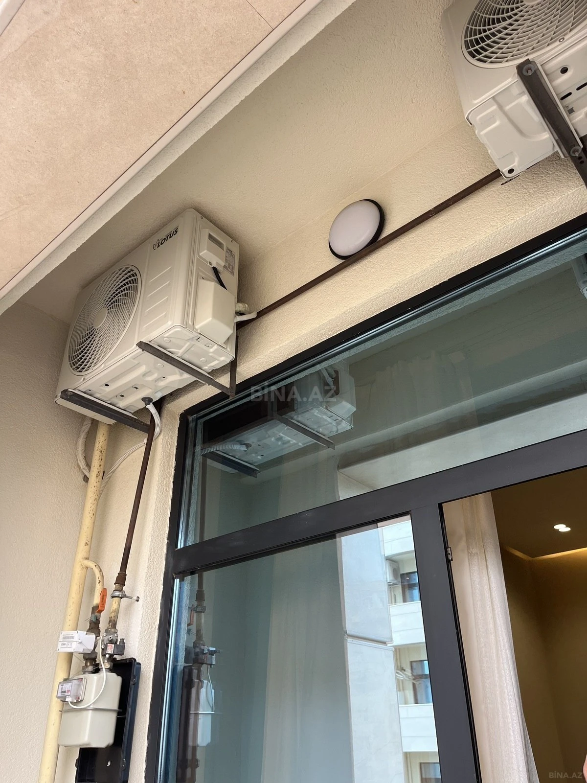 Satılır 1 otaqlı mənzil 64 m²