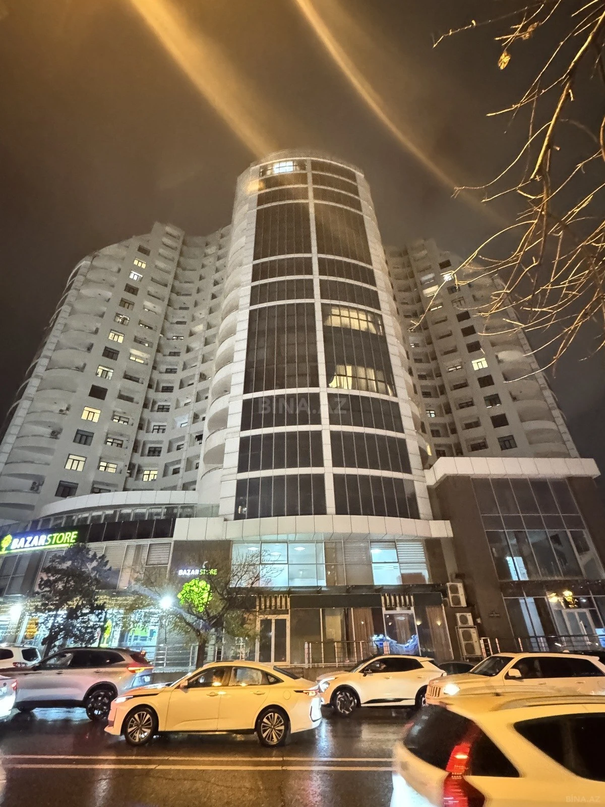 Satılır 4 otaqlı mənzil 187 m²