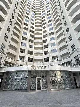 Satılır 4 otaqlı mənzil 187 m²