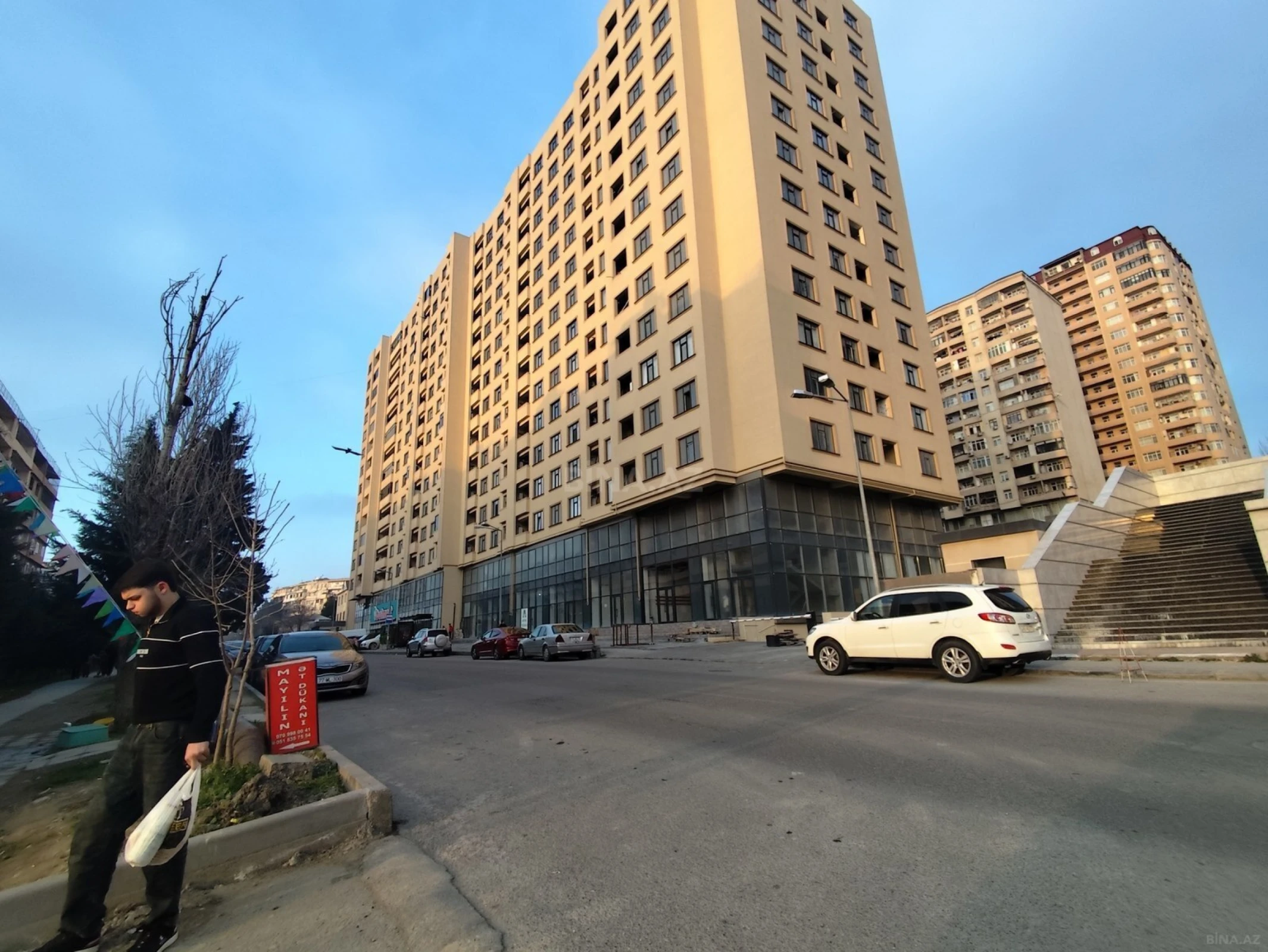 Satılır 2 otaqlı mənzil 68 m²