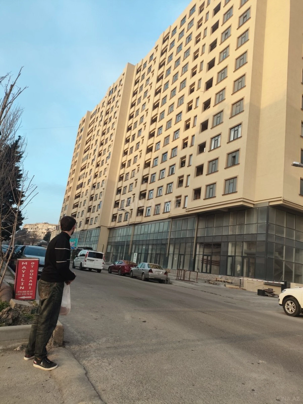 Satılır 2 otaqlı mənzil 68 m²