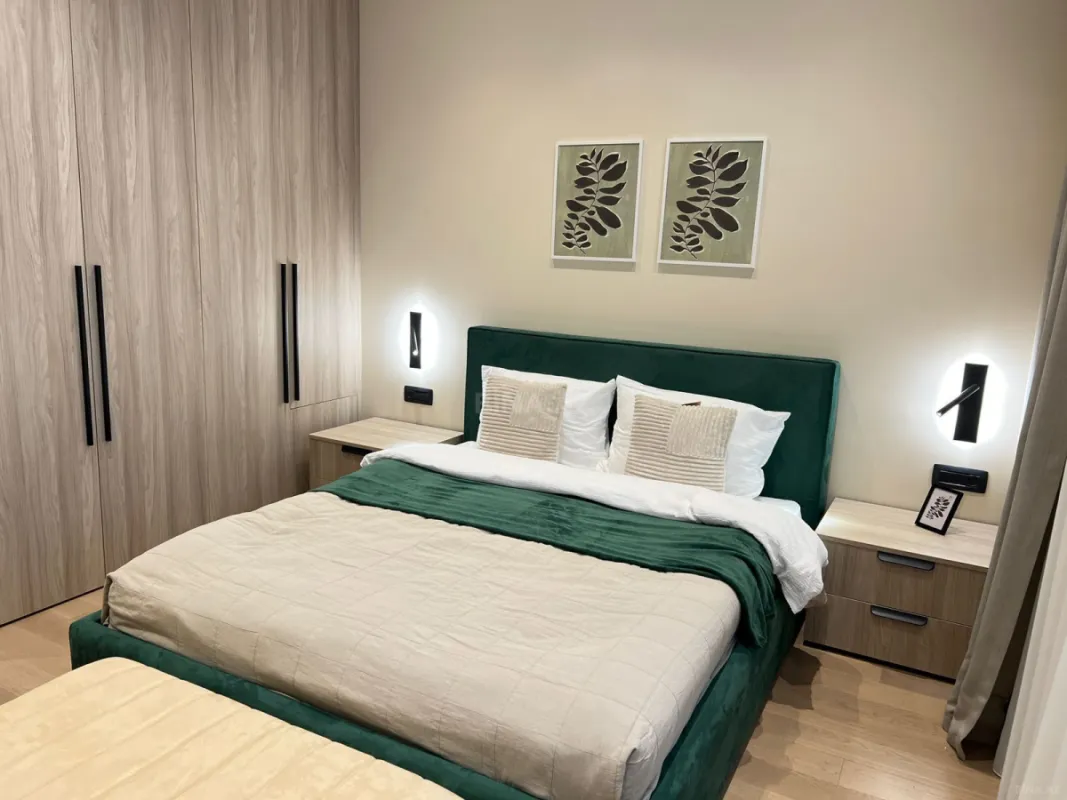 Kirayə verilir 3 otaqlı mənzil 160 m²