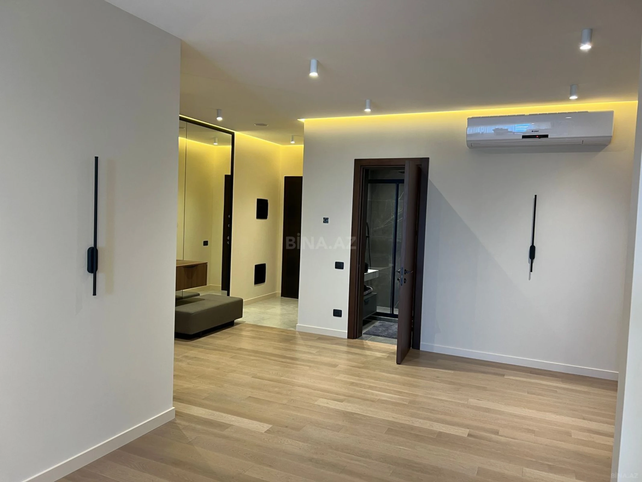 Kirayə verilir 3 otaqlı mənzil 160 m²