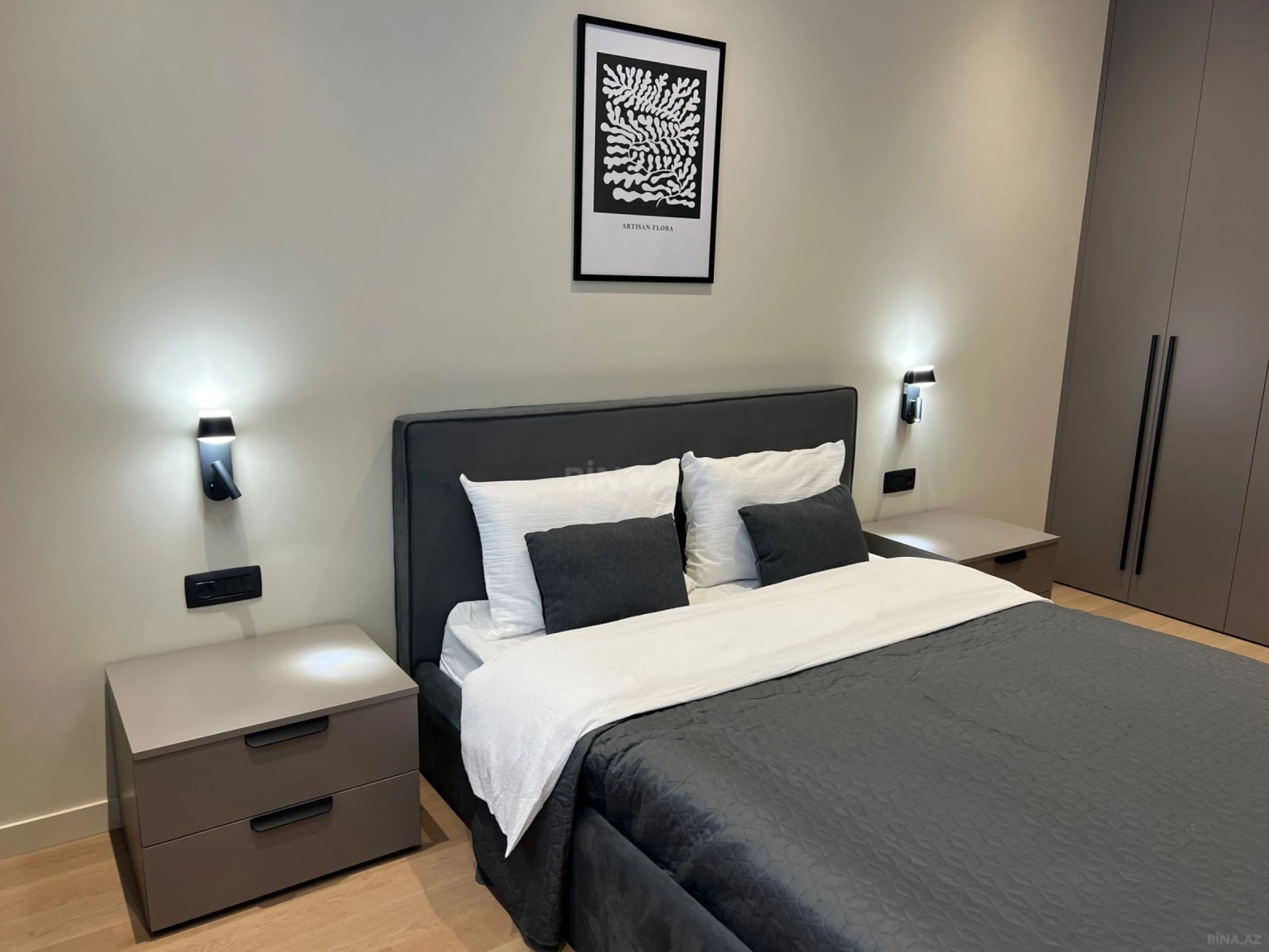 Kirayə verilir 3 otaqlı mənzil 160 m²