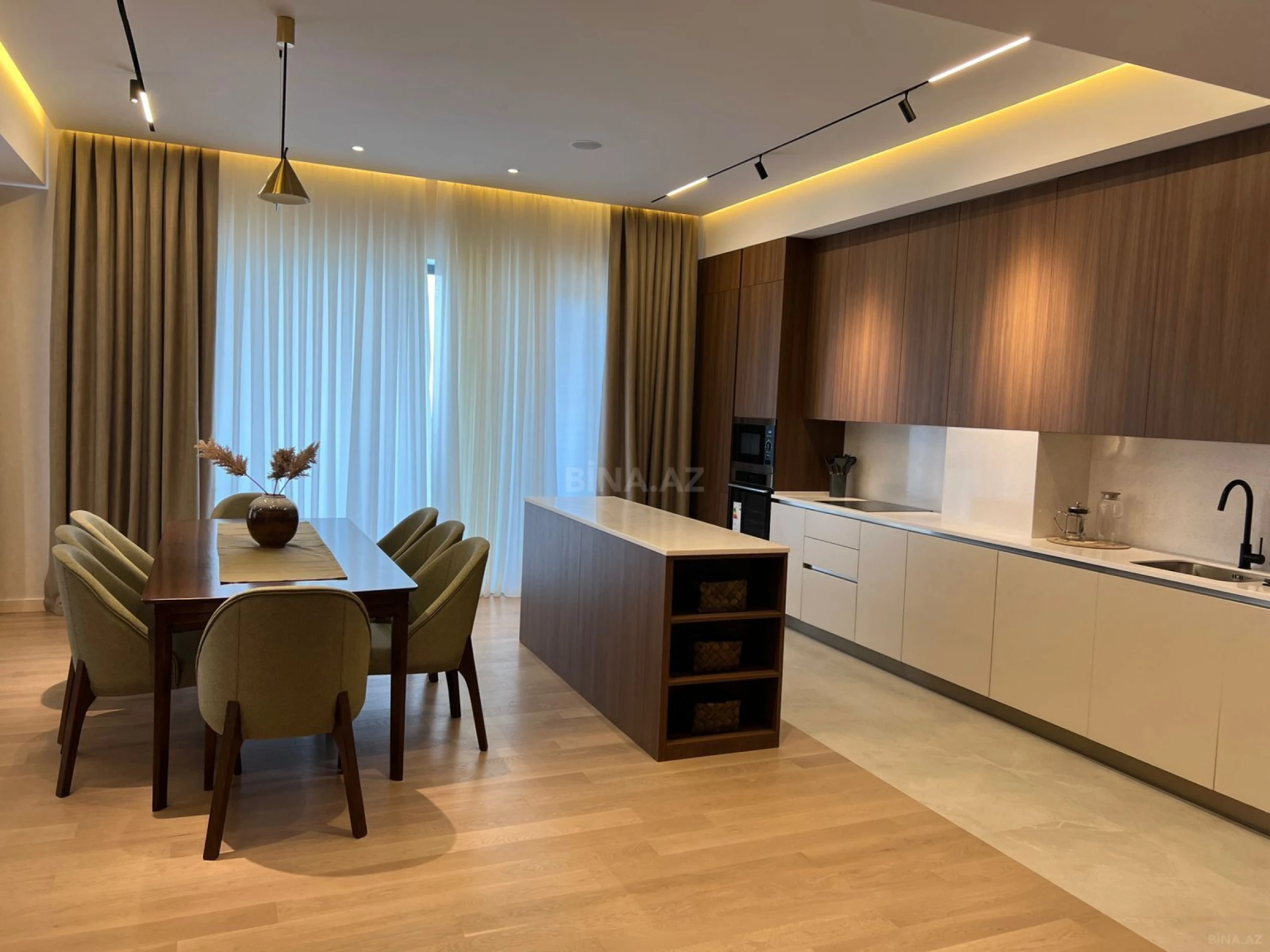Kirayə verilir 3 otaqlı mənzil 160 m²
