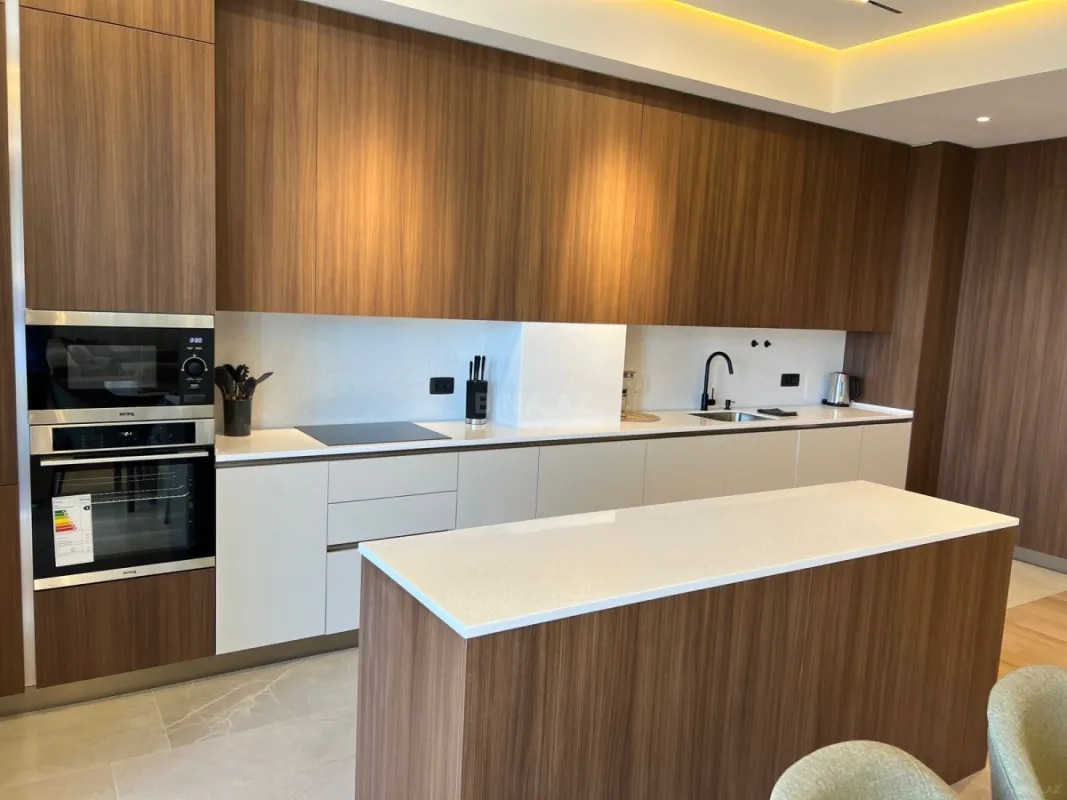 Kirayə verilir 3 otaqlı mənzil 160 m²