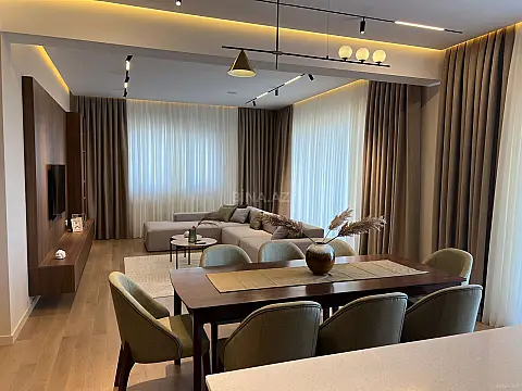 Kirayə verilir 3 otaqlı mənzil 160 m²