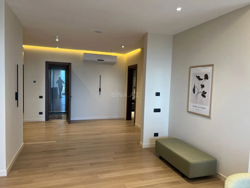 Kirayə verilir 3 otaqlı mənzil 160 m²