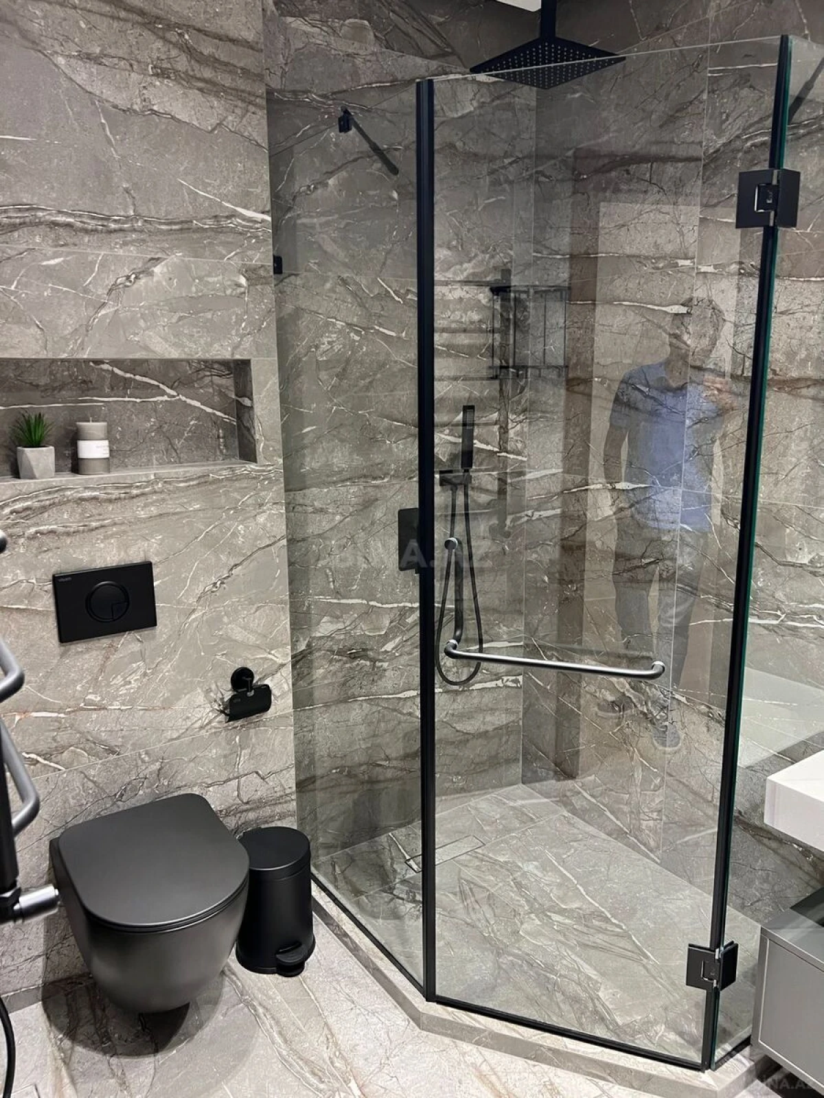 Kirayə verilir 3 otaqlı mənzil 160 m²