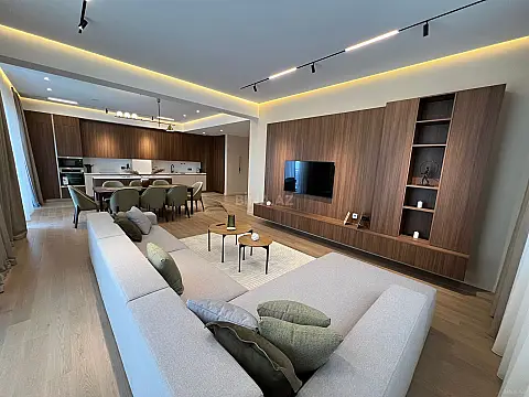 Kirayə verilir 3 otaqlı mənzil 160 m² — Bakı 3 otaq 160.00 m²