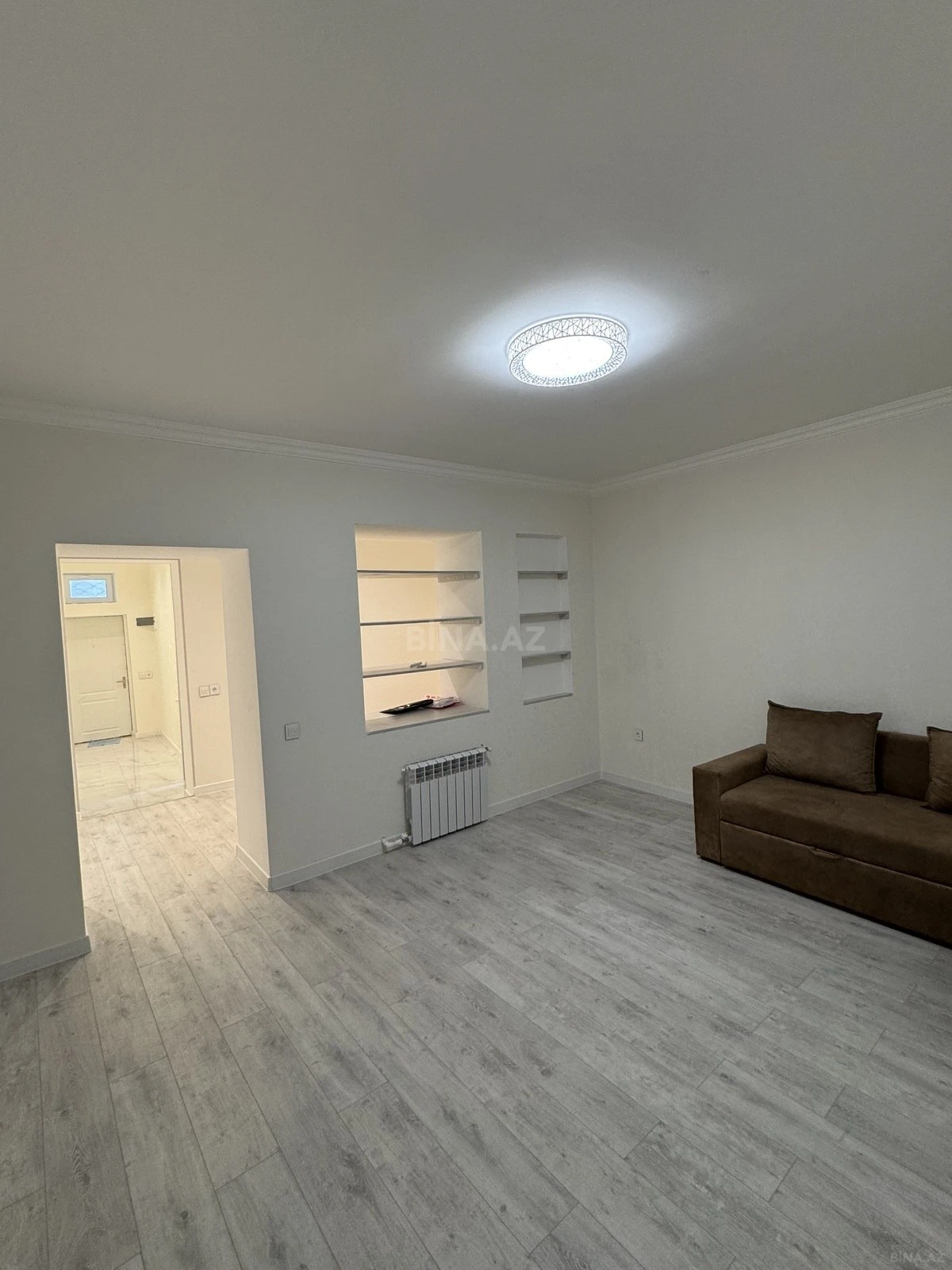 Kirayə verilir 2 otaqlı mənzil 65 m²