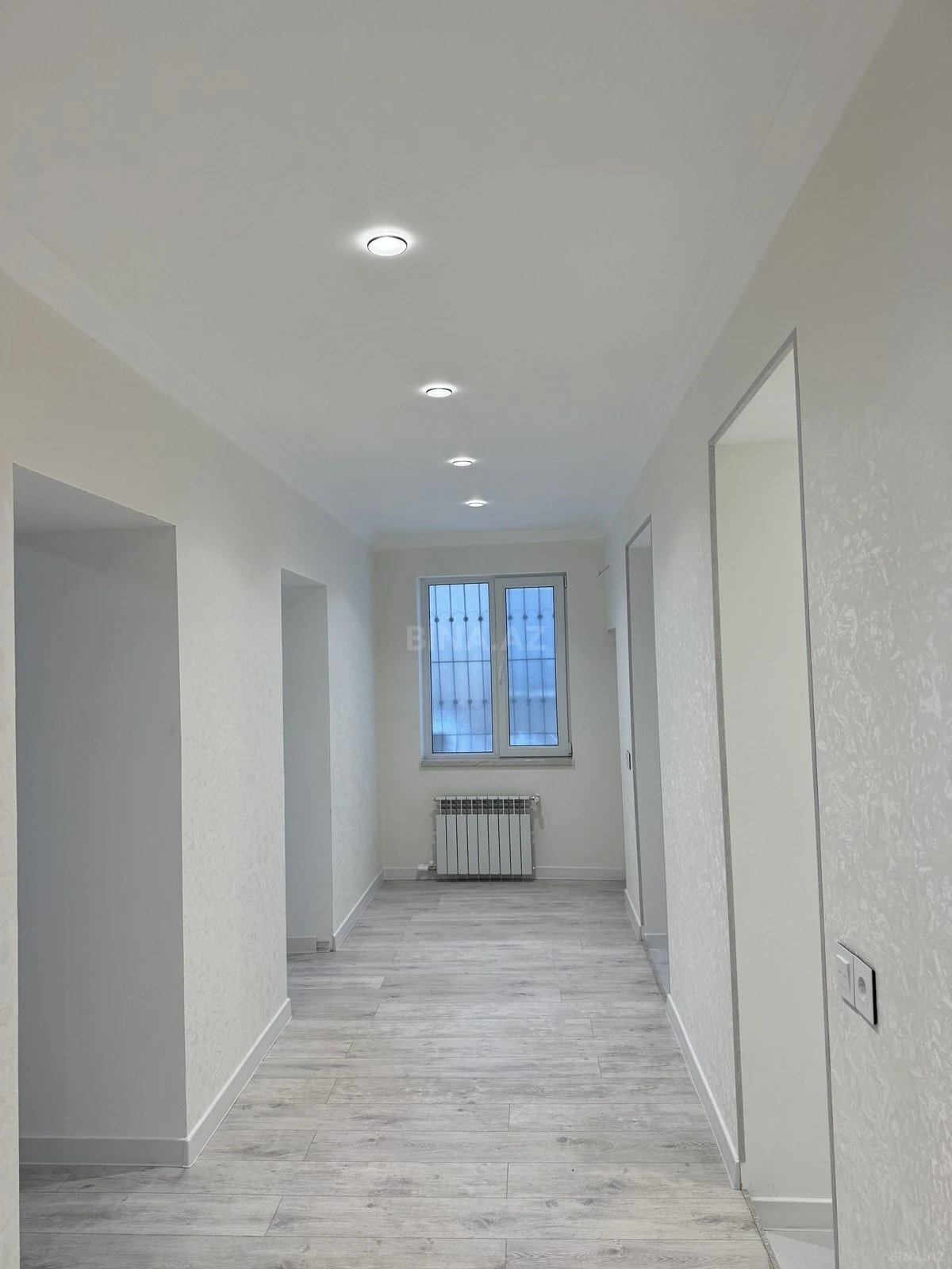 Kirayə verilir 2 otaqlı mənzil 65 m²
