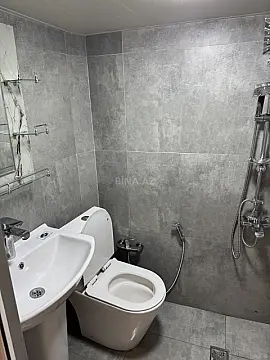 Kirayə verilir 2 otaqlı mənzil 65 m²