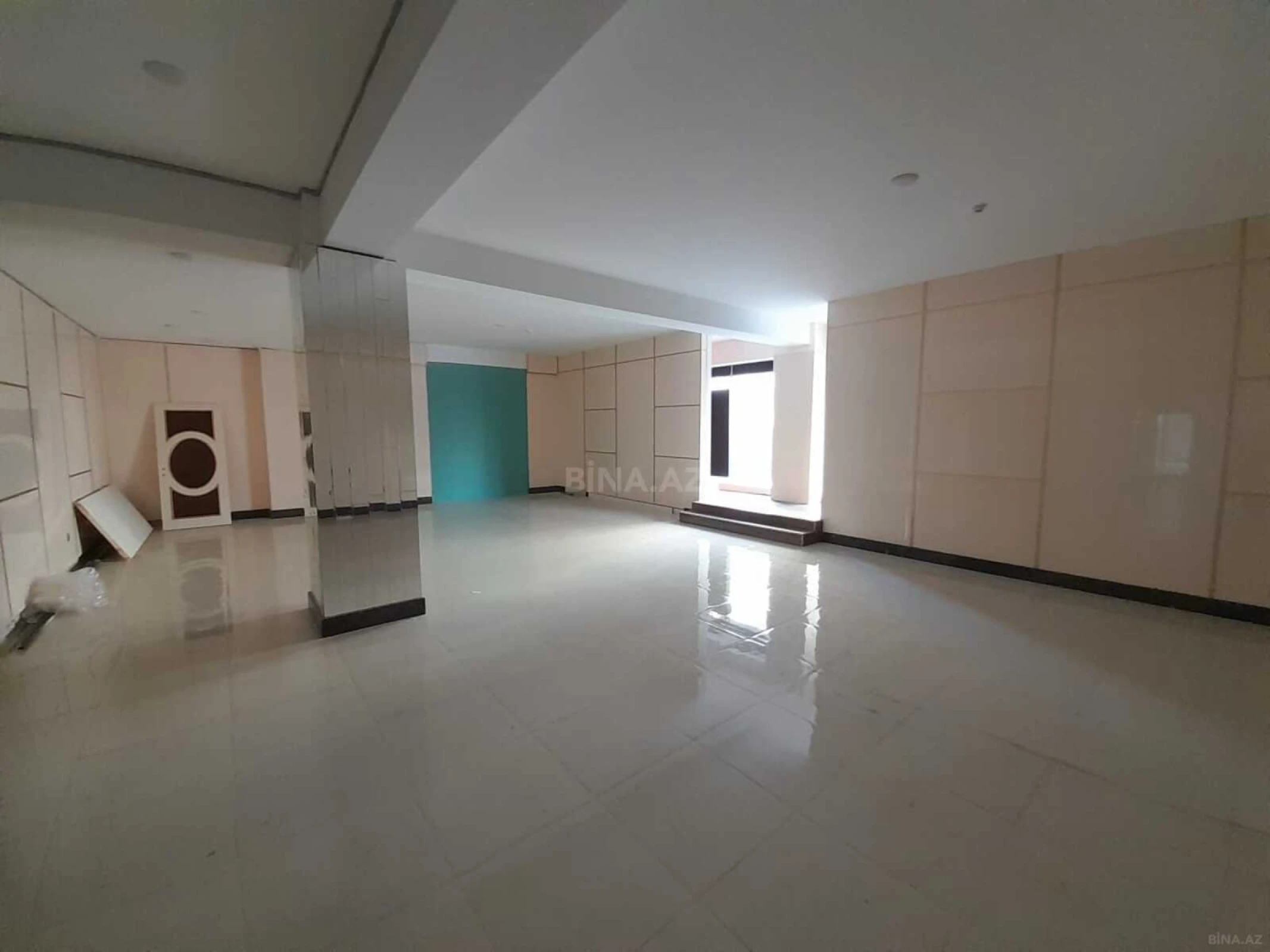 Satılır obyekt 1180 m²