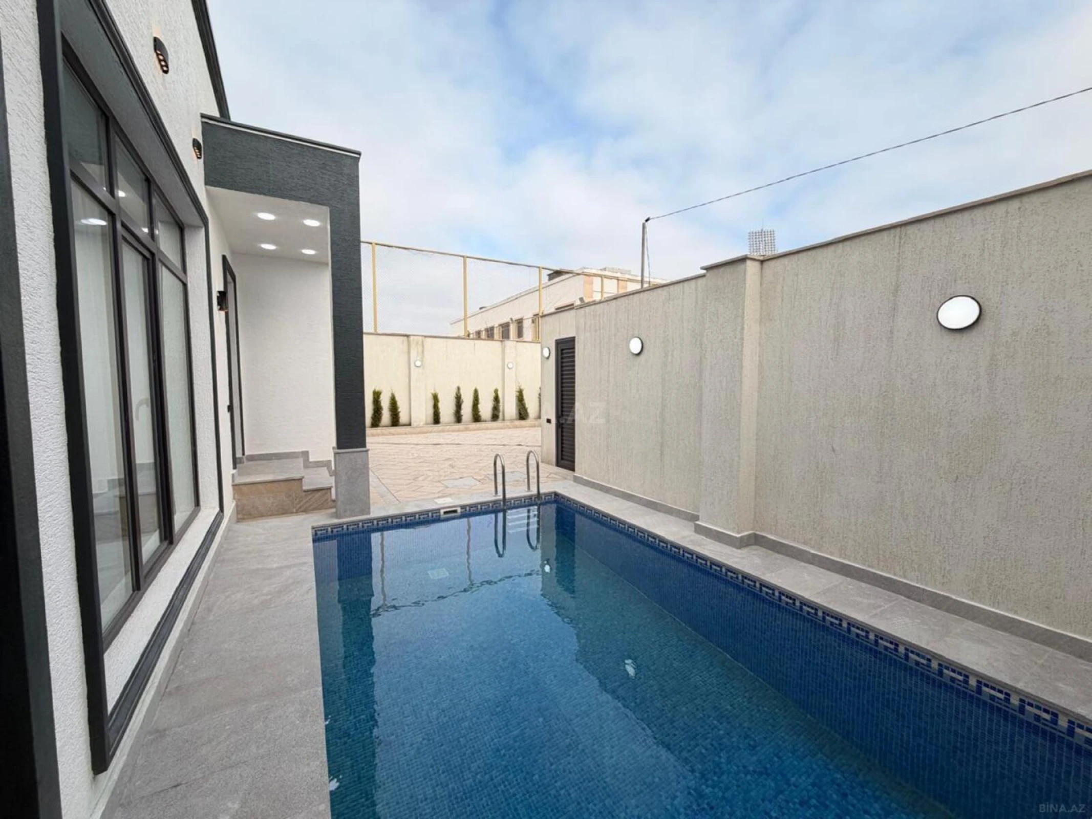 Satılır 3 otaqlı həyət evi 151 m²