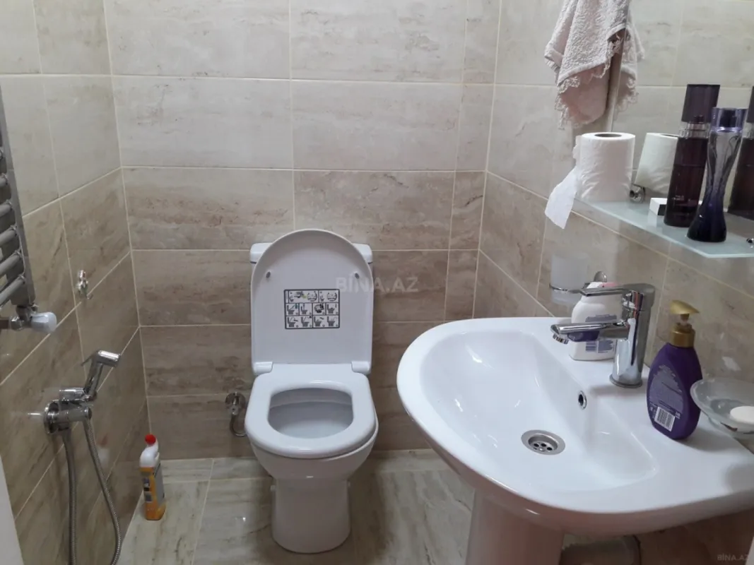 Kirayə verilir 2 otaqlı mənzil 75 m²