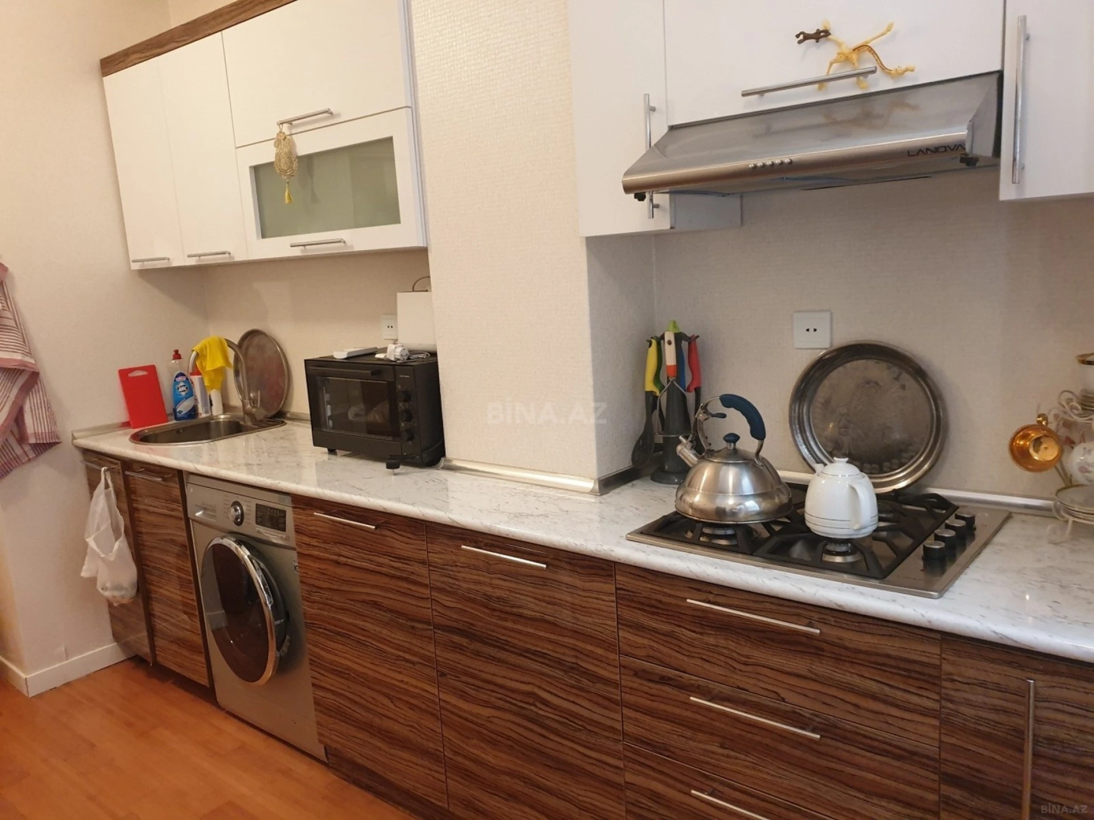 Kirayə verilir 2 otaqlı mənzil 75 m²