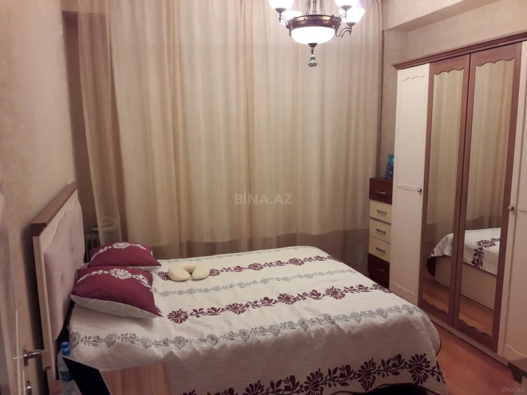 Kirayə verilir 2 otaqlı mənzil 75 m²
