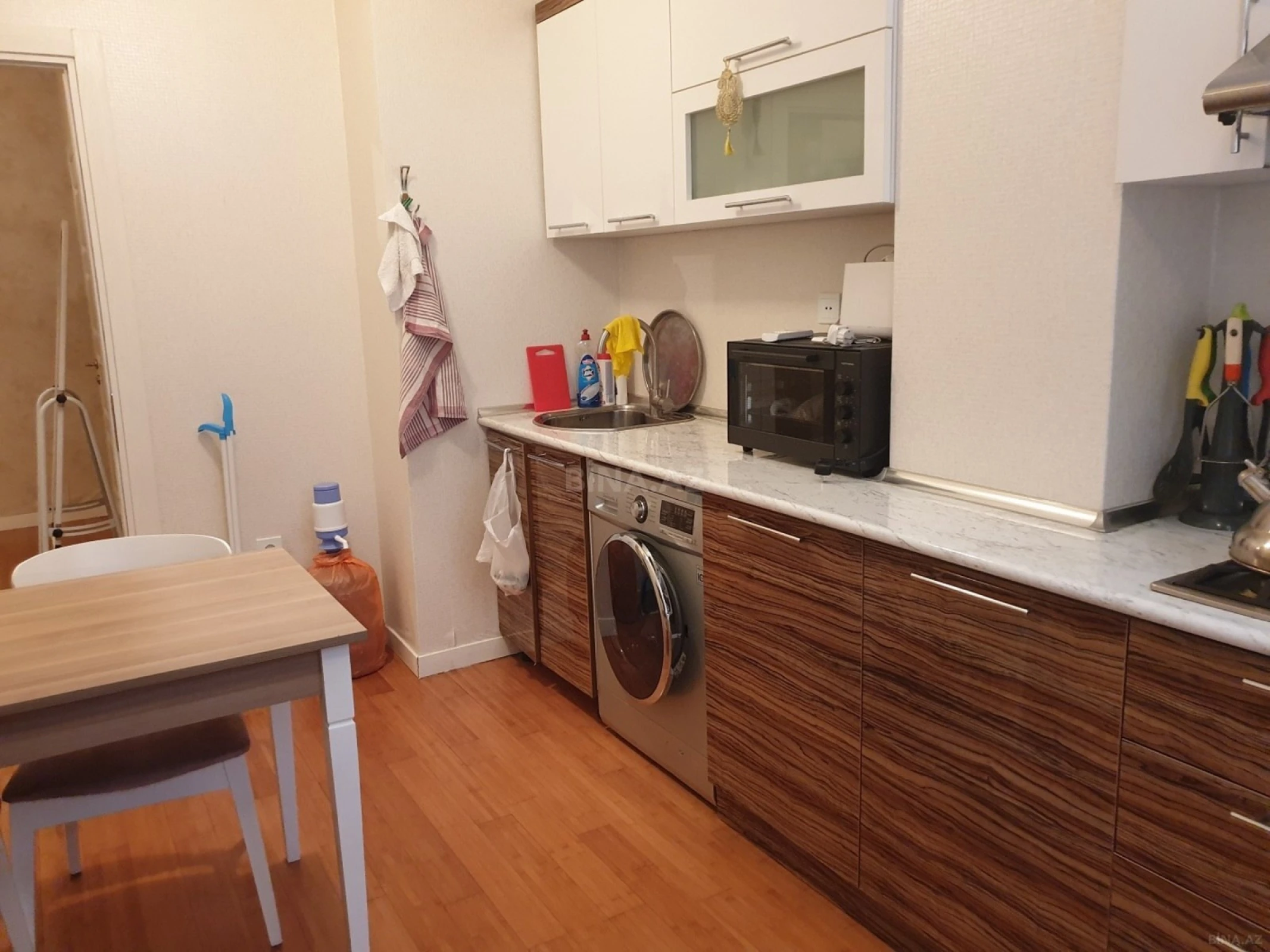 Kirayə verilir 2 otaqlı mənzil 75 m²