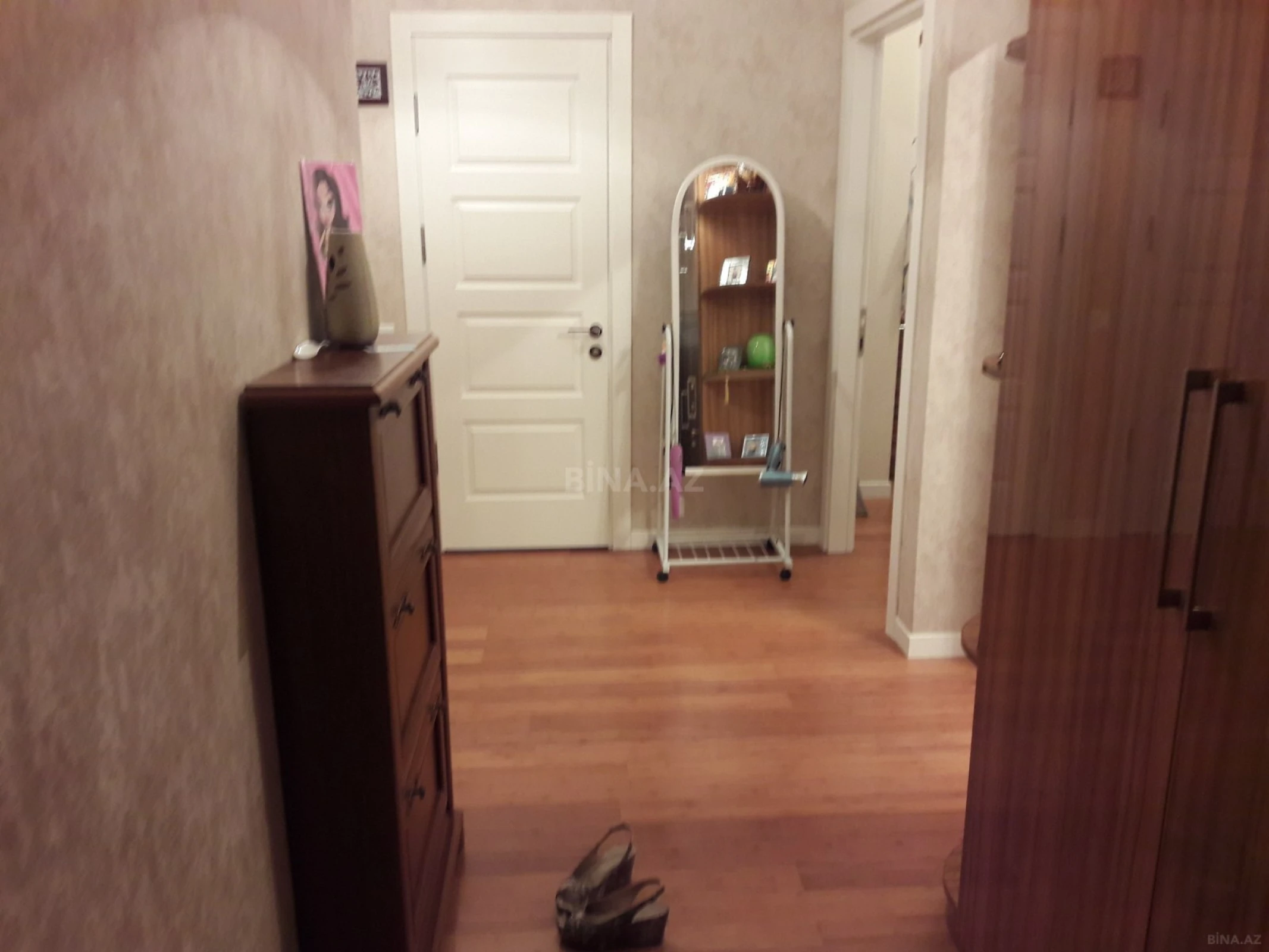 Kirayə verilir 2 otaqlı mənzil 75 m²