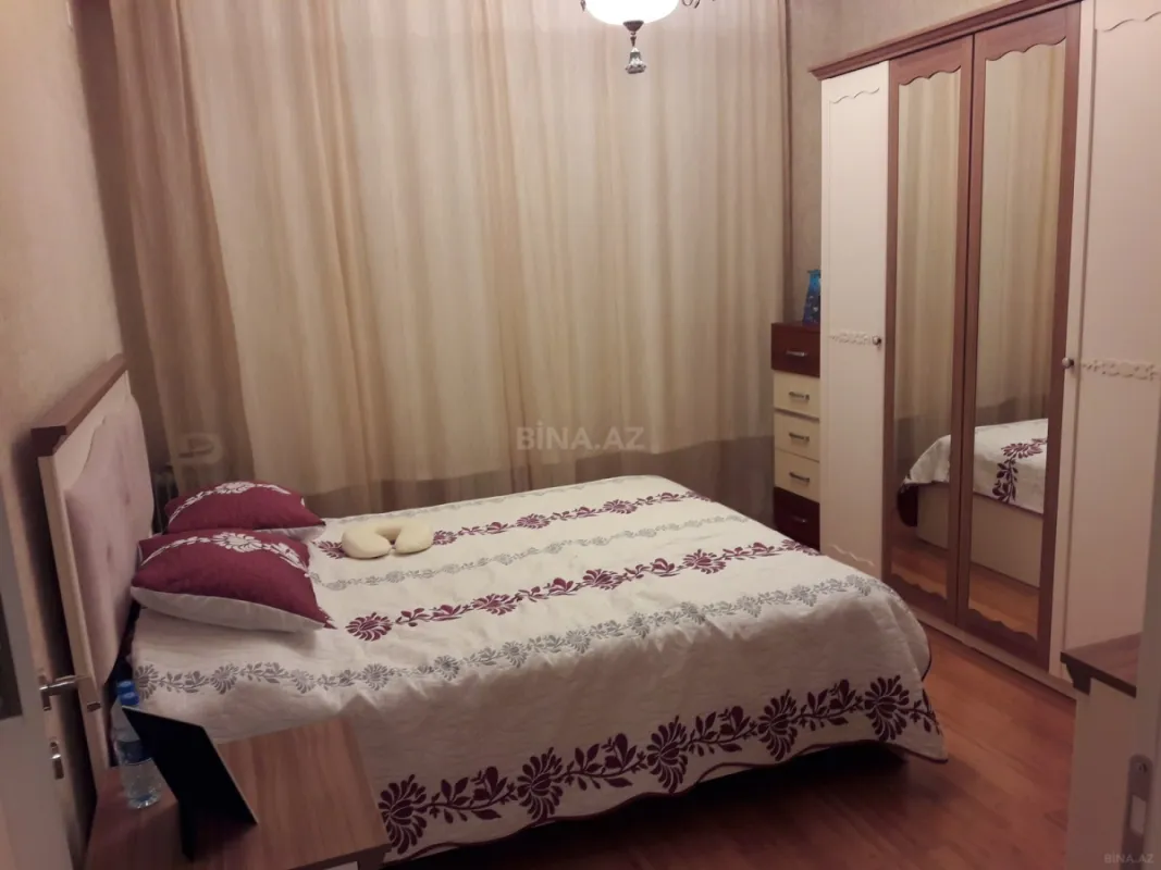 Kirayə verilir 2 otaqlı mənzil 75 m²