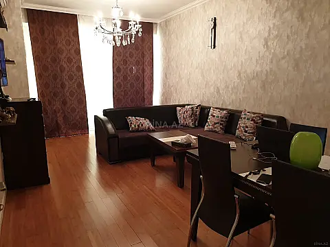 Kirayə verilir 2 otaqlı mənzil 75 m²