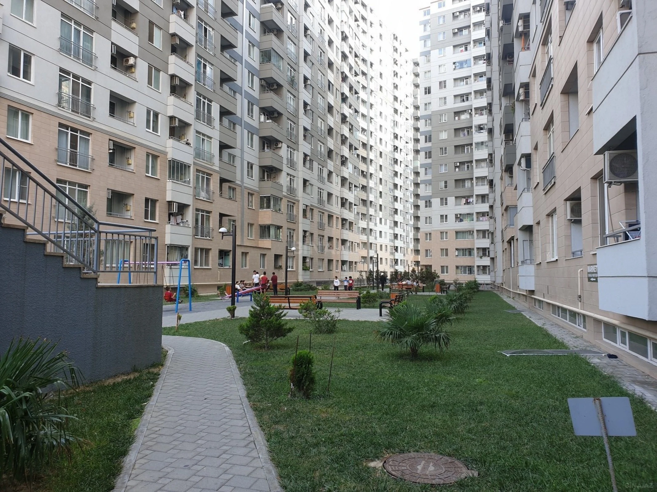 Kirayə verilir 2 otaqlı mənzil 75 m²