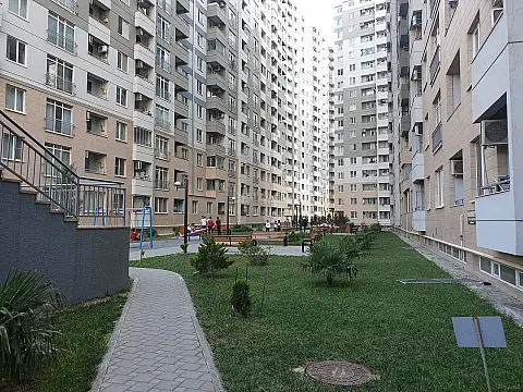 Kirayə verilir 2 otaqlı mənzil 75 m²