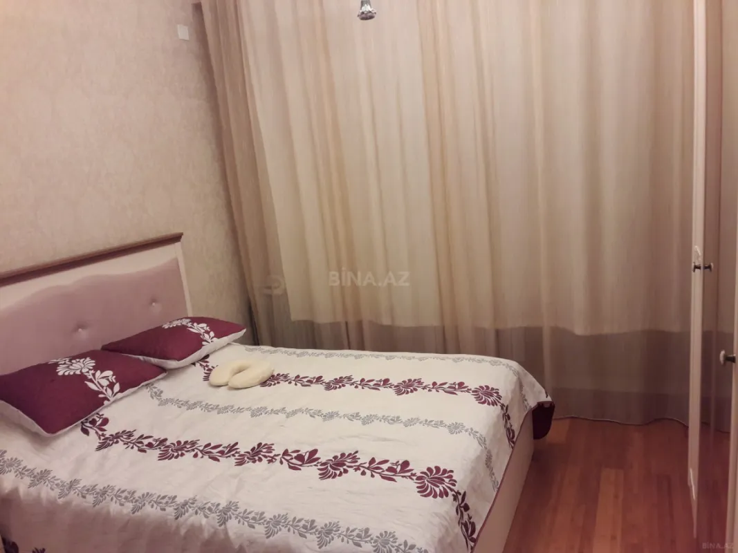 Kirayə verilir 2 otaqlı mənzil 75 m²