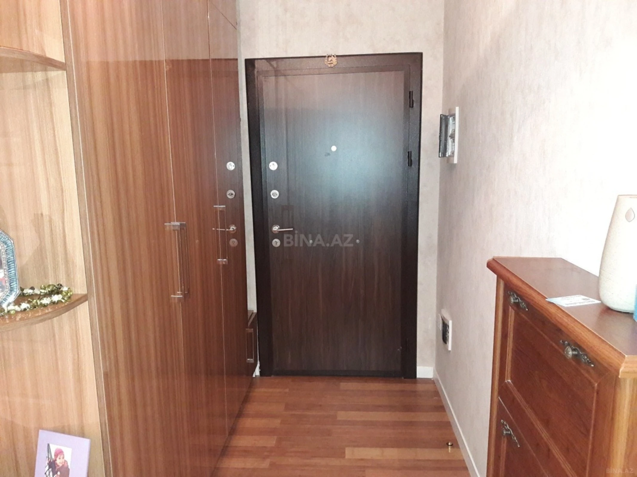 Kirayə verilir 2 otaqlı mənzil 75 m²
