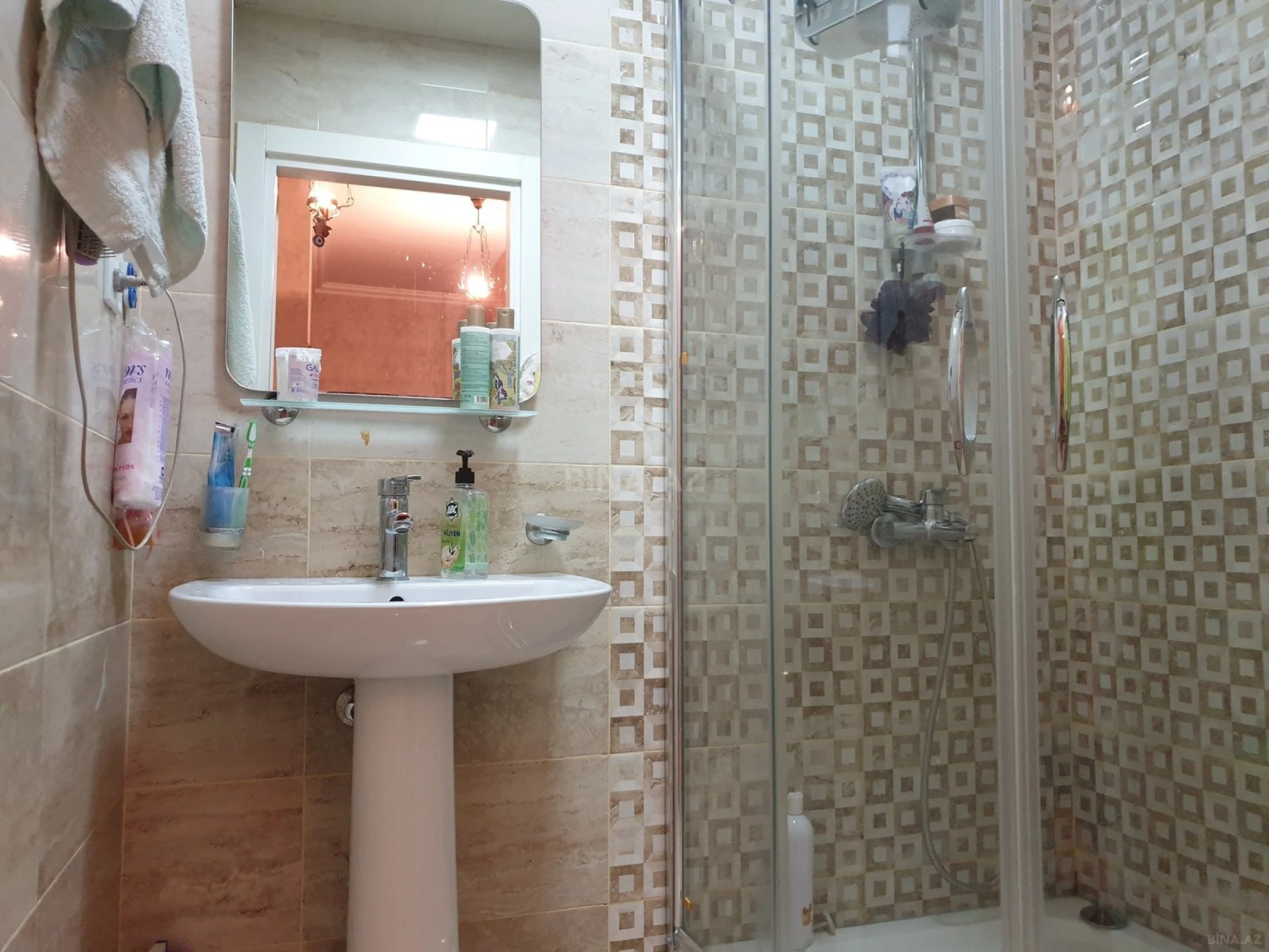 Kirayə verilir 2 otaqlı mənzil 75 m²