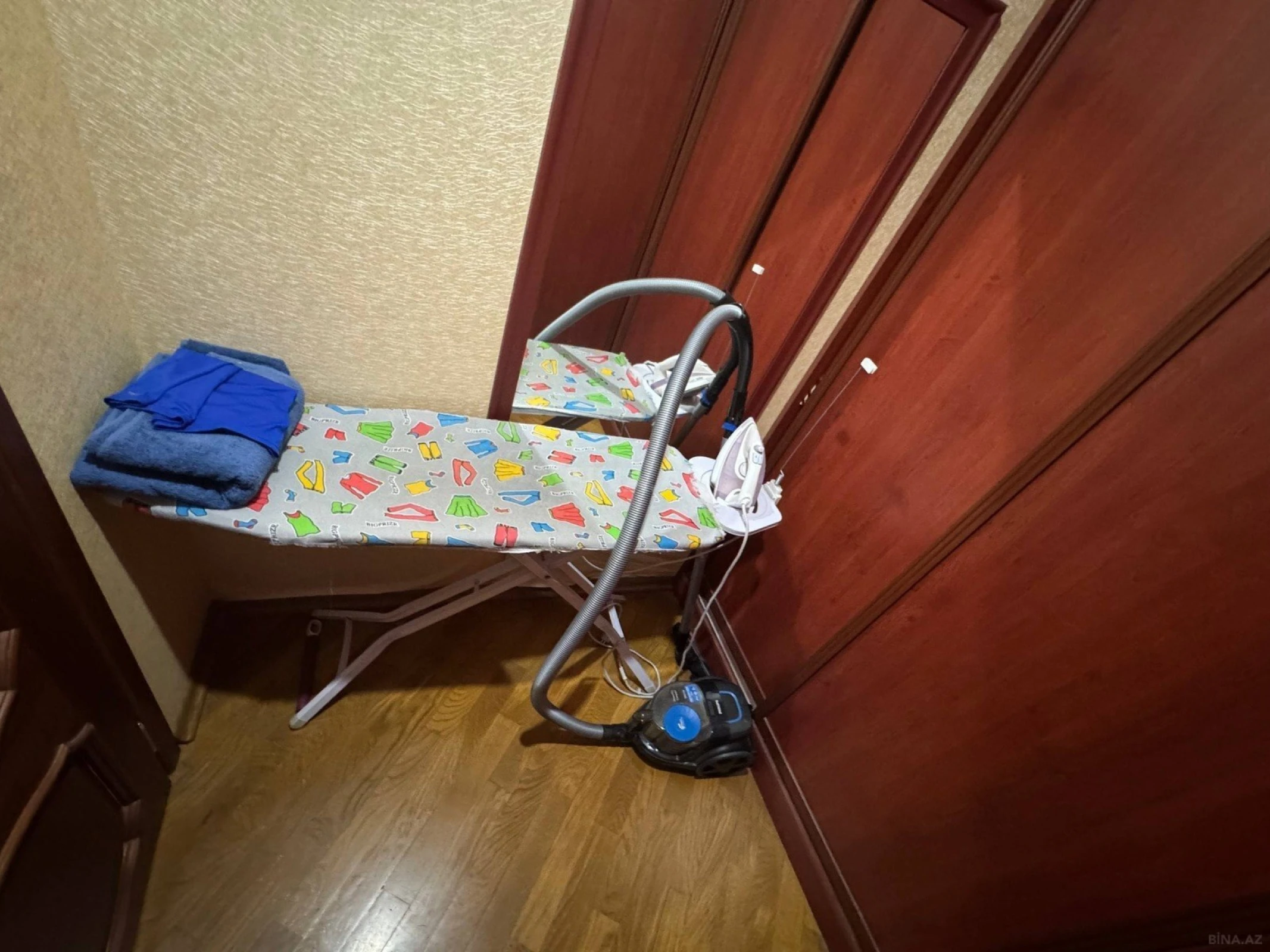 Satılır 3 otaqlı mənzil 167 m²