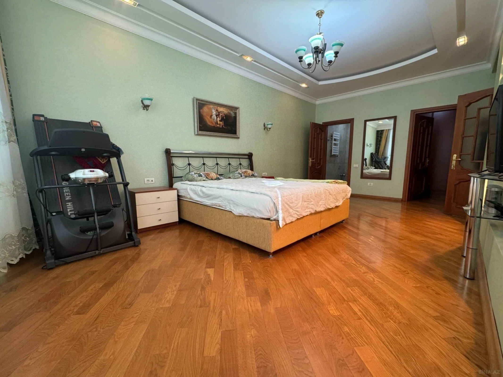 Satılır 3 otaqlı mənzil 167 m²