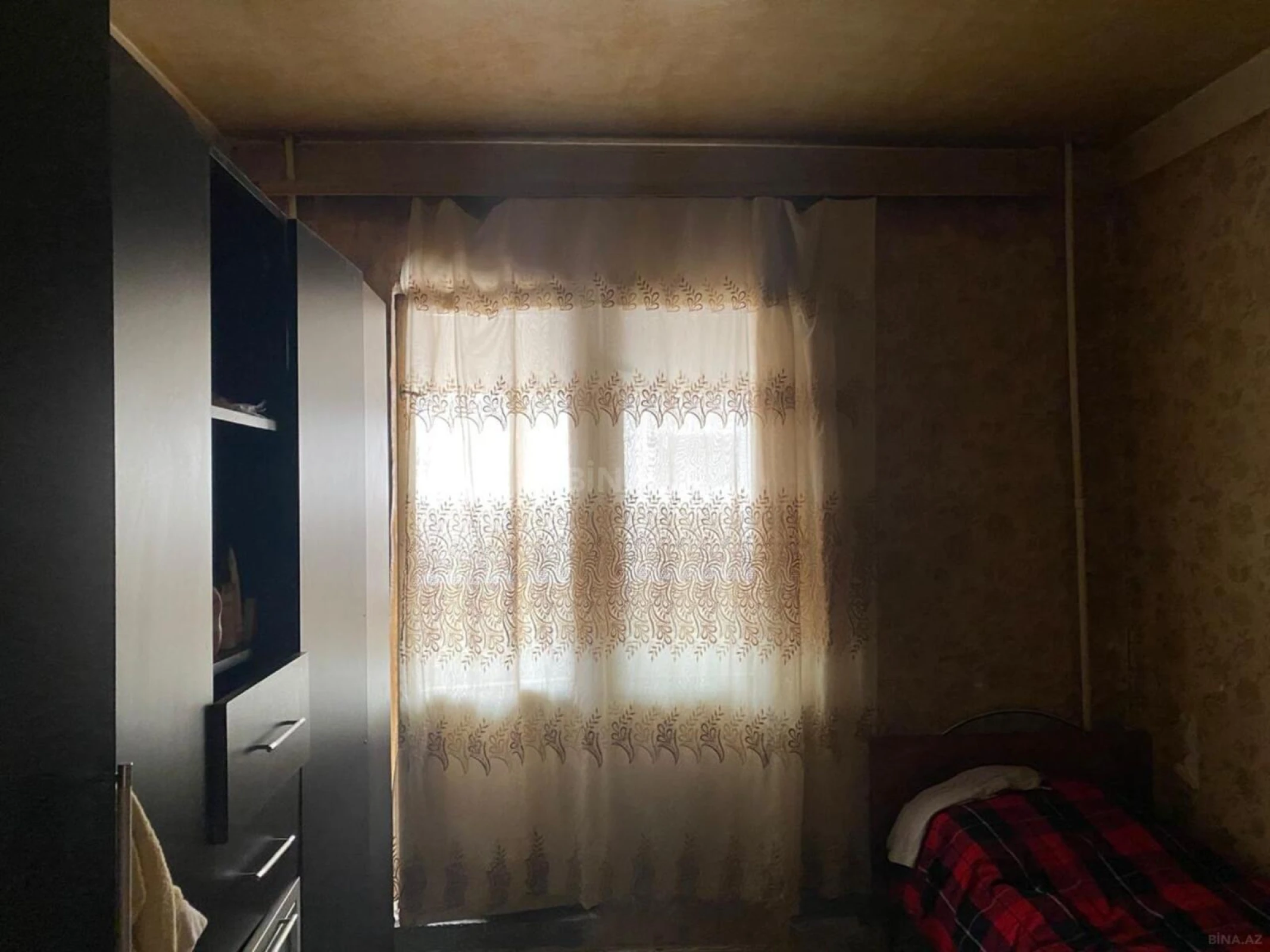 Satılır 5 otaqlı mənzil 100 m²