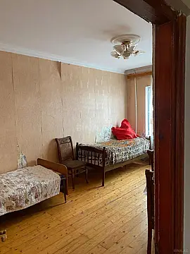 Satılır 5 otaqlı mənzil 100 m²