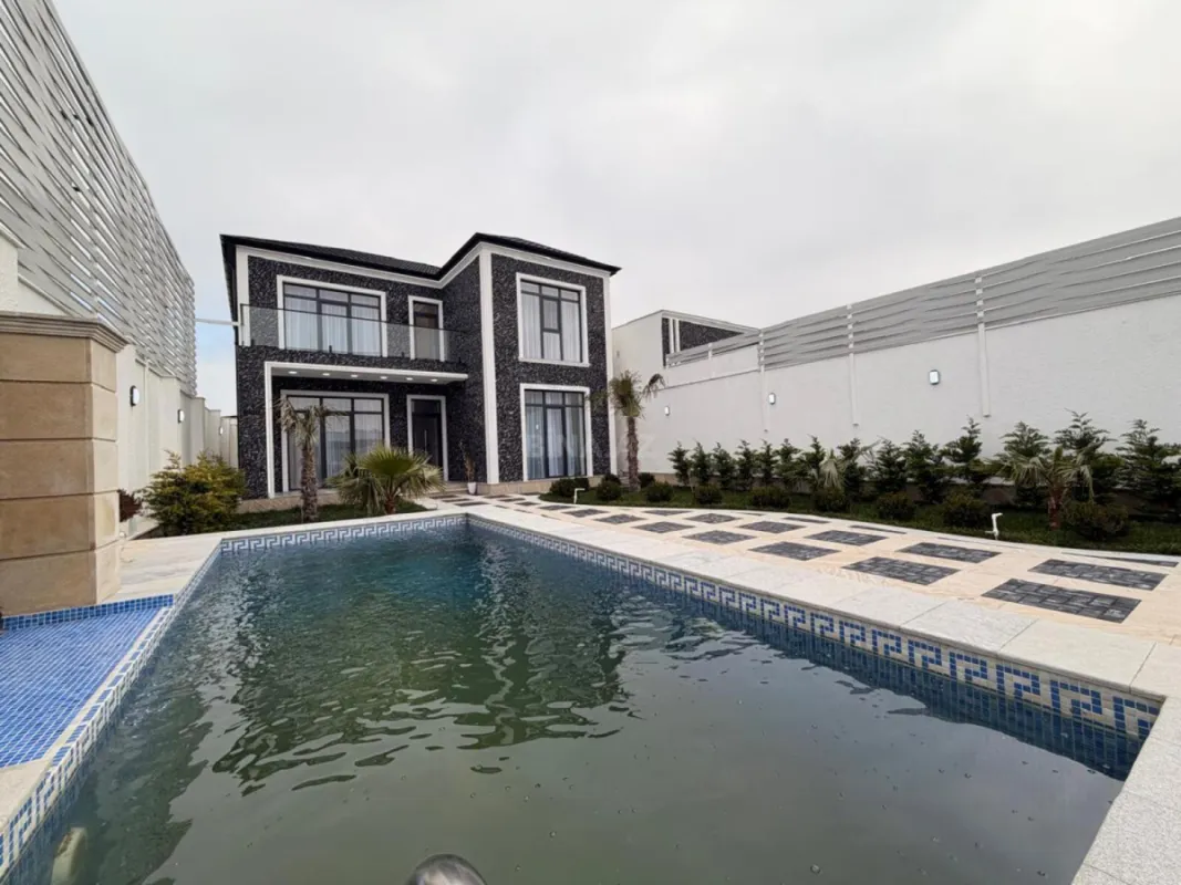 Satılır 5 otaqlı həyət evi 200 m²