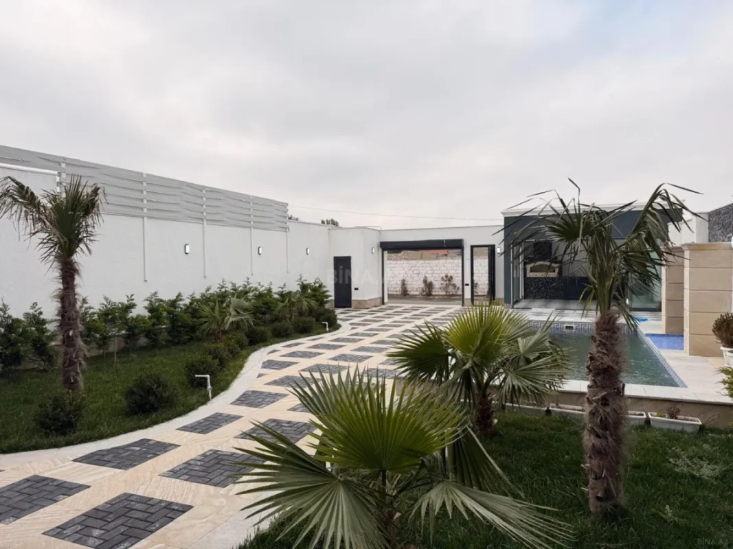 Satılır 5 otaqlı həyət evi 200 m²