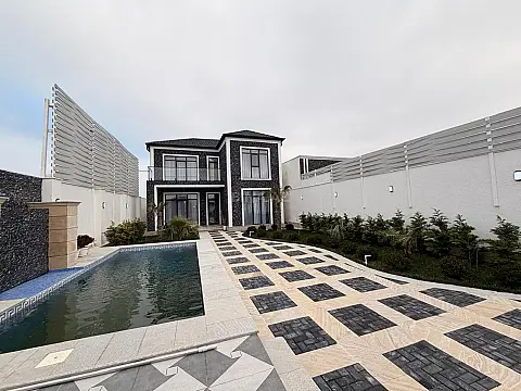 Satılır 5 otaqlı həyət evi 200 m²
