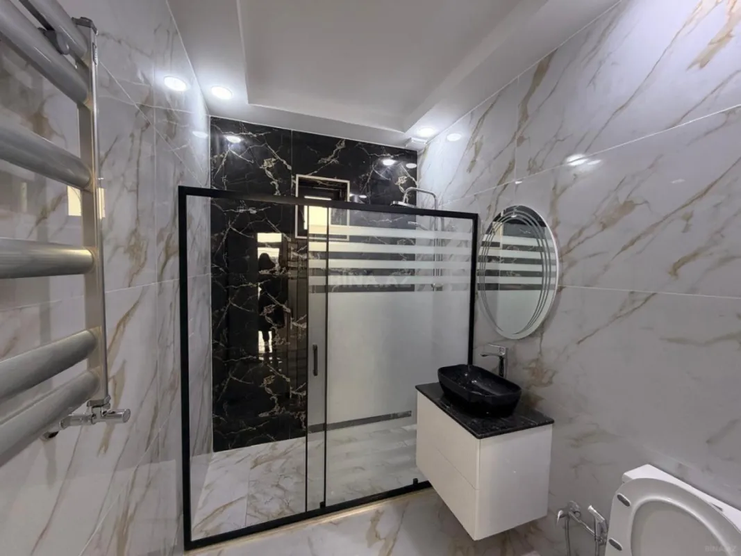 Satılır 5 otaqlı həyət evi 200 m²