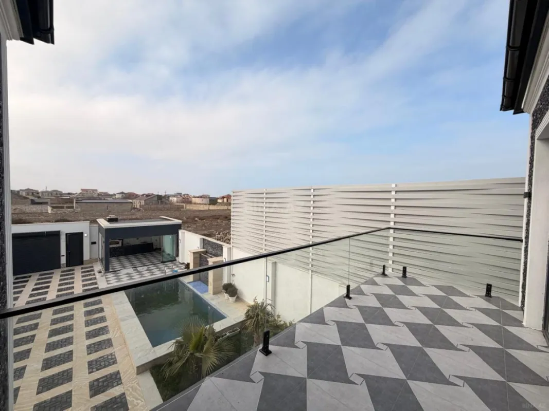 Satılır 5 otaqlı həyət evi 200 m²