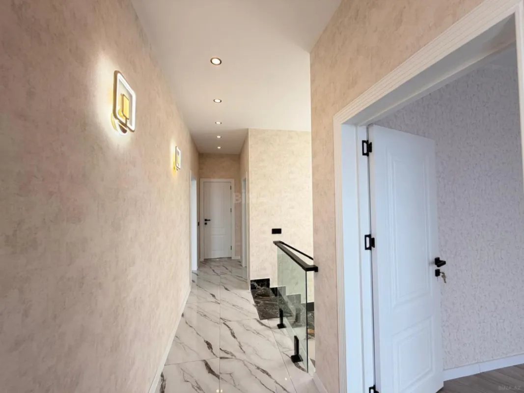 Satılır 5 otaqlı həyət evi 200 m²