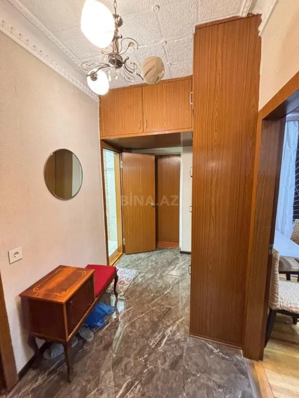 Kirayə verilir 2 otaqlı mənzil 70 m²