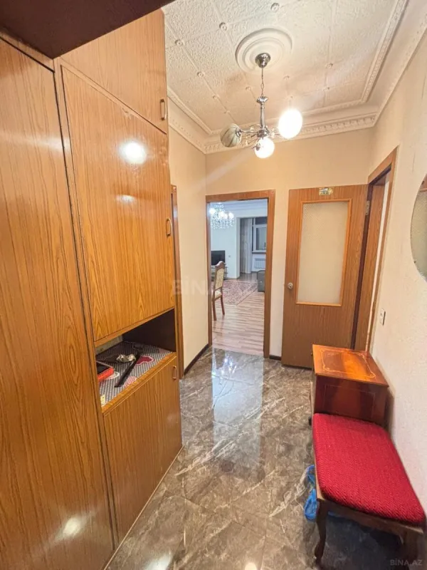 Kirayə verilir 2 otaqlı mənzil 70 m²