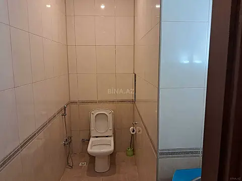 Satılır 4 otaqlı mənzil 204 m²