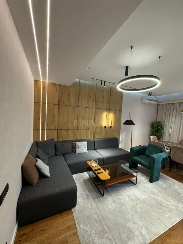 Kirayə verilir 3 otaqlı mənzil 140 m²
