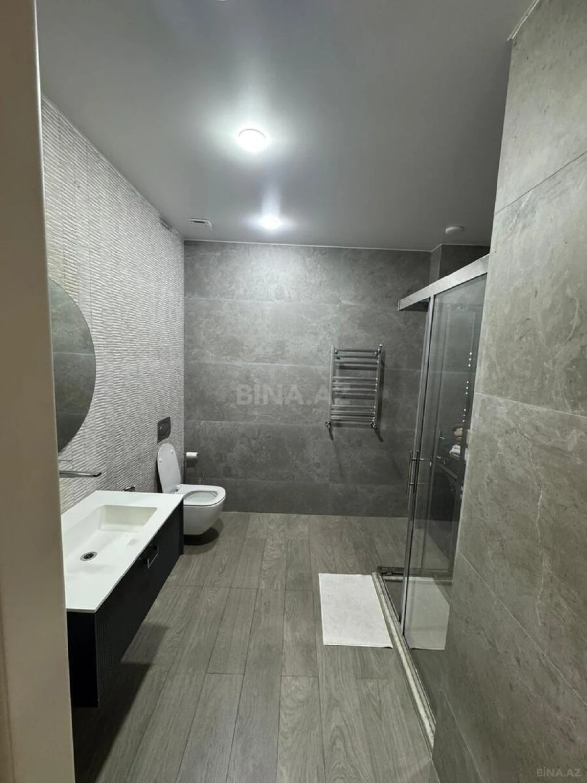 Kirayə verilir 3 otaqlı mənzil 140 m²